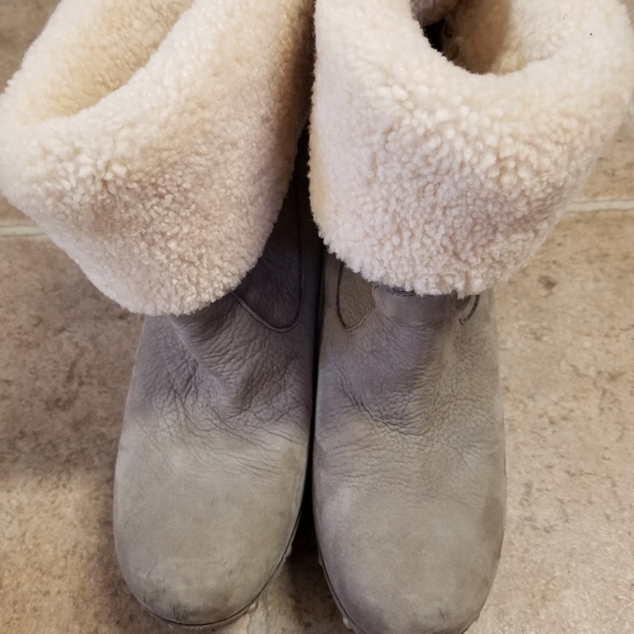 UGG Carnagie Womens Mushroom Leather Fold Down Platform Wedge Boots Size 11 - Picture 4 of 5